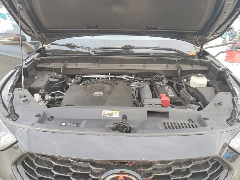 Photo 12 from auction – 2021 TOYOTA HIGHLANDER with VIN 5TDLZRBH9MS127245