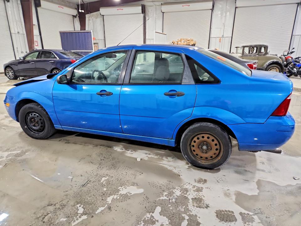 Photo 2 from auction – 2007 FORD FOCUS ZX4 with VIN 1FAFP34N97W223213