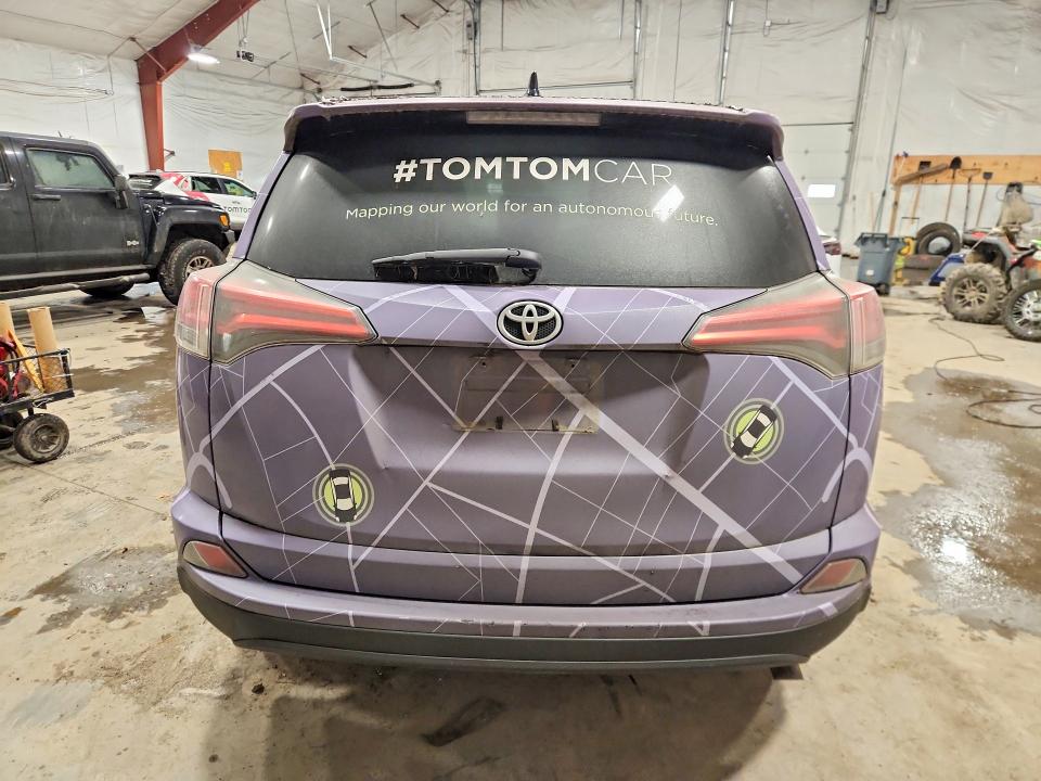 Photo 6 from auction – 2018 TOYOTA RAV4 LE with VIN 2T3ZFREV0JW433071