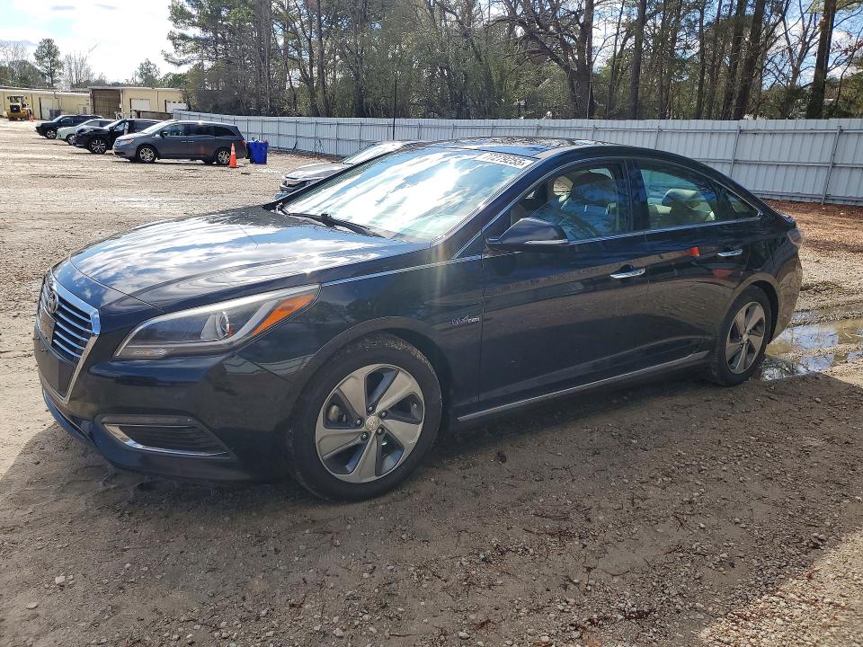 HYUNDAI SONATA 2016 with VIN KMHE34L10GA017955 - Photo from auction