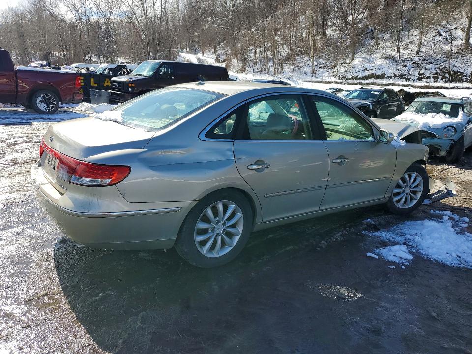 Photo 3 from auction – 2008 HYUNDAI AZERA with VIN KMHFC46F18A320739