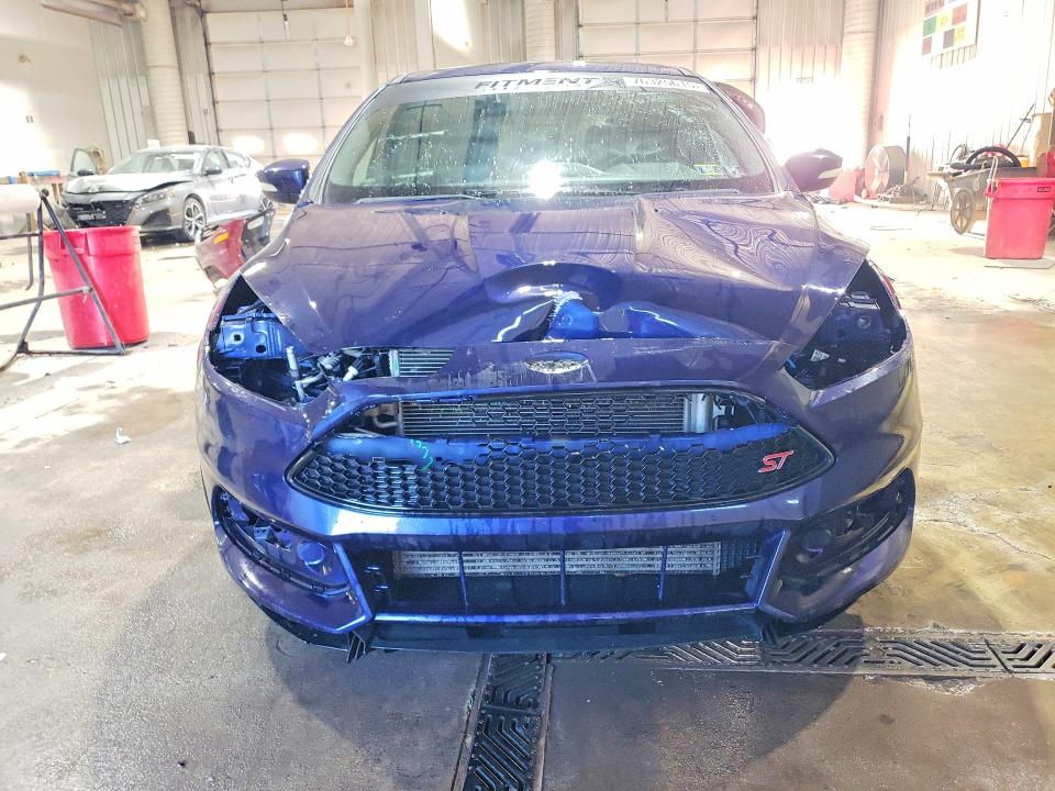 Photo 5 from auction – 2016 FORD FOCUS ST with VIN 1FADP3L99GL296451