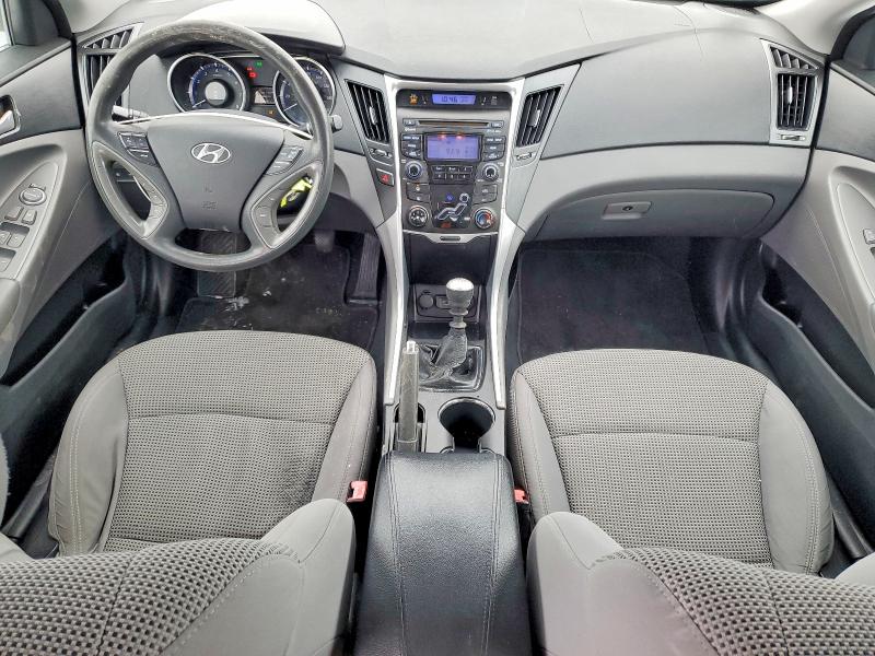 Photo 8 from auction – 2012 HYUNDAI SONATA with VIN 5NPEB4AC0CH346198