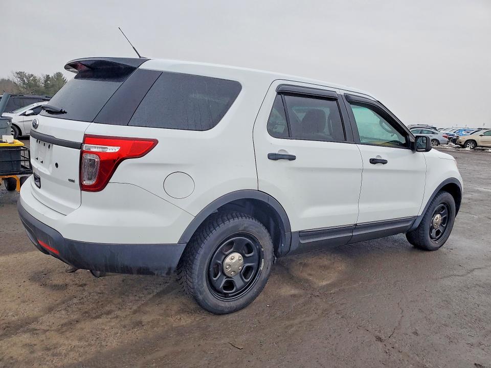 Photo 3 from auction – 2015 FORD EXPLORER P with VIN 1FM5K8AR8FGC07677