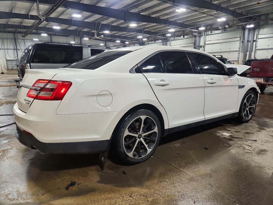 Photo 3 from auction – 2015 FORD TAURUS LIM with VIN 1FAHP2J86FG188673