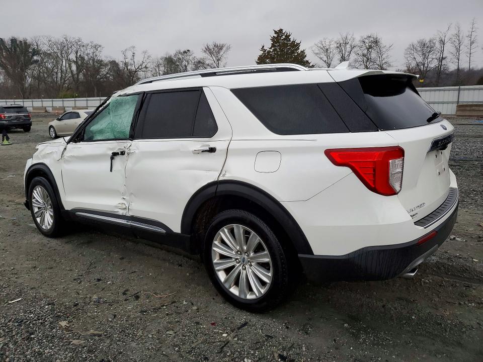 Photo 2 from auction – 2021 FORD EXPLORER with VIN 1FMSK8FH0MGA54700