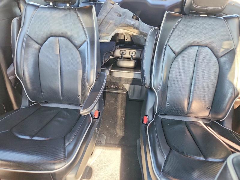 Photo 10 from auction – 2019 CHRYSLER PACIFICA H with VIN 2C4RC1N74KR584857