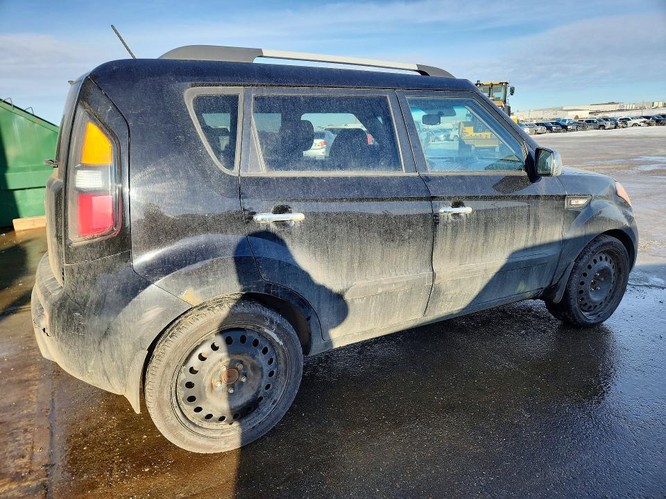 Фото 3 с аукциона – 2011 KIA SOUL с VIN KNDJT2A20B7734977