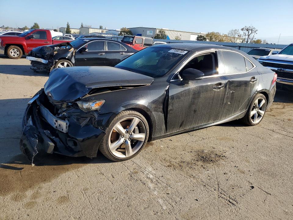 LEXUS IS 2014 with VIN JTHBE1D26E5001366 - Photo from auction