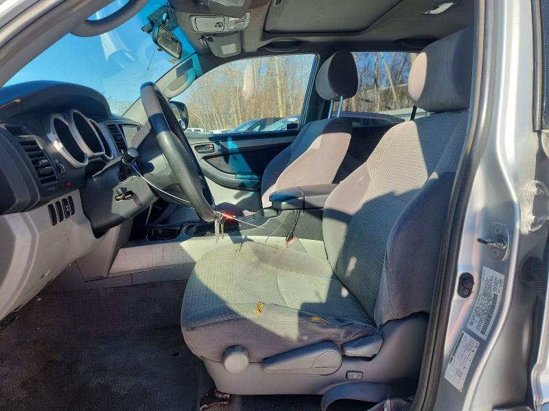 Фото 7 с аукциона – 2004 TOYOTA 4RUNNER SR с VIN JTEBU14R840039402