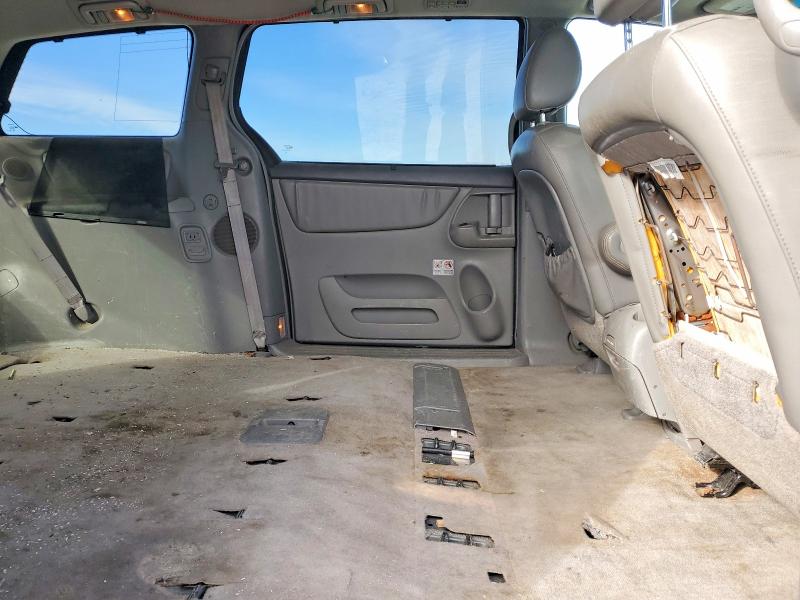 Photo 11 from auction – 2009 TOYOTA SIENNA XLE with VIN 5TDZK22C19S288433