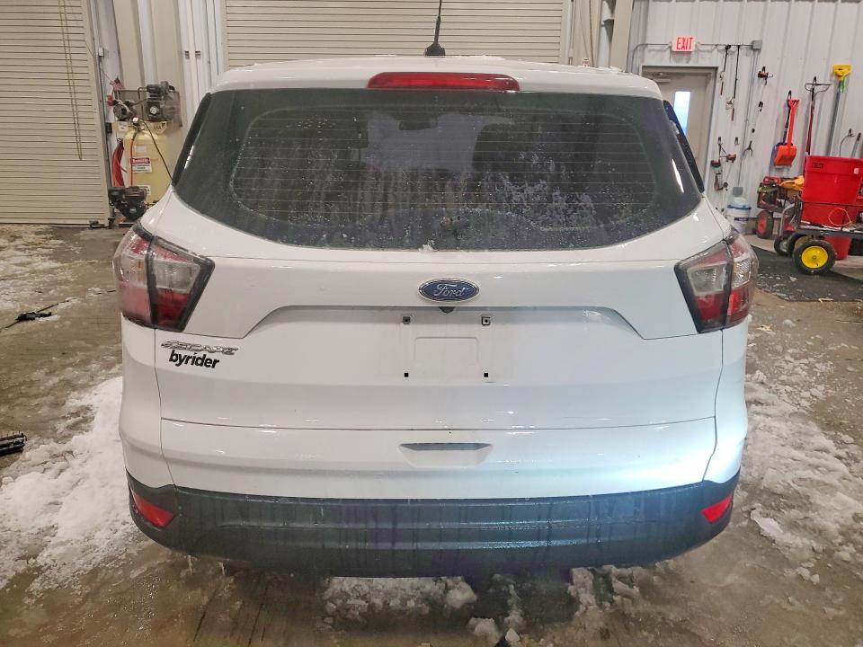 Photo 6 from auction – 2017 FORD ESCAPE with VIN 1FMCU0F7XHUA10668