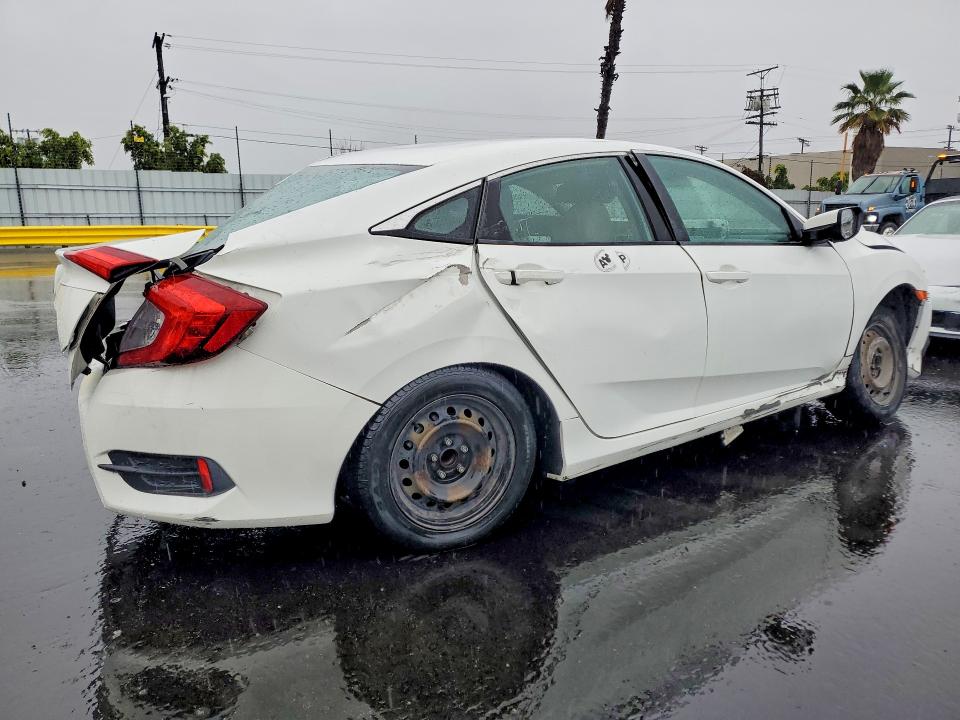 Photo 3 from auction – 2017 HONDA CIVIC with VIN 19XFC2F53HE213771
