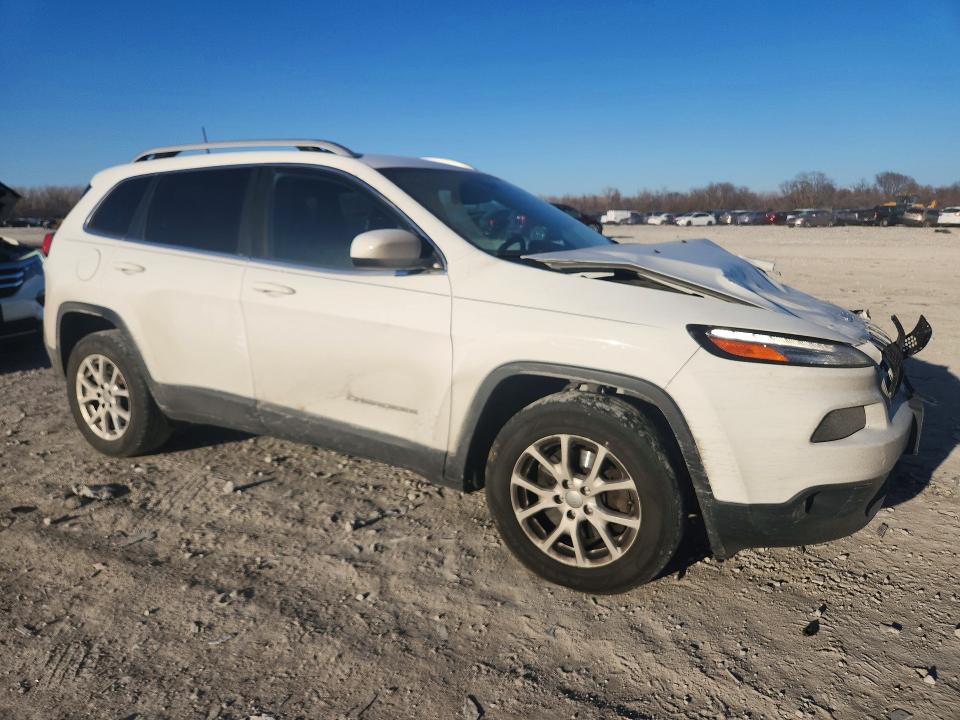 Photo 4 from auction – 2017 JEEP CHEROKEE with VIN 1C4PJMCS6HW647415