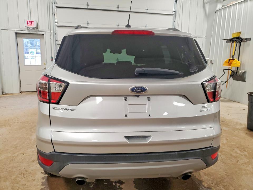 Photo 6 from auction – 2017 FORD ESCAPE SE with VIN 1FMCU9G96HUE29220