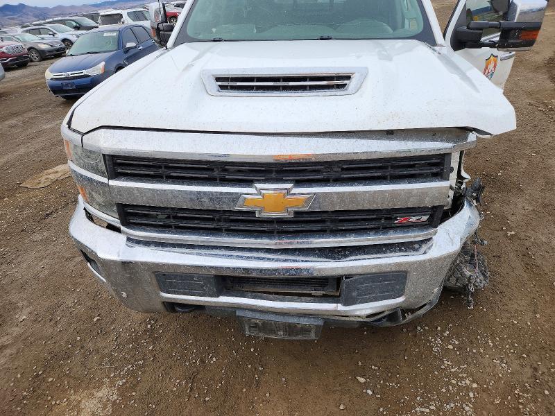 Photo 11 from auction – 2017 CHEVROLET SILVERADO with VIN 1GC1KWEY1HF247939