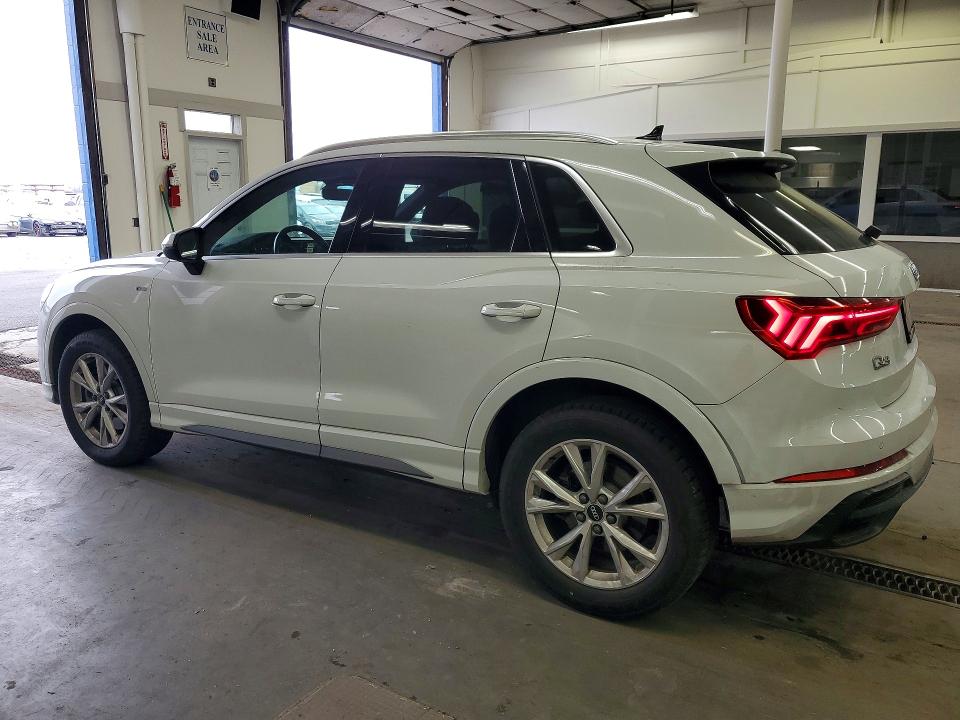 Photo 2 from auction – 2021 AUDI Q3 PREMIUM with VIN WA1DECF39M1035717