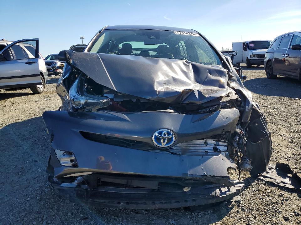 Photo 5 from auction – 2016 TOYOTA PRIUS with VIN JTDKARFU4G3012844