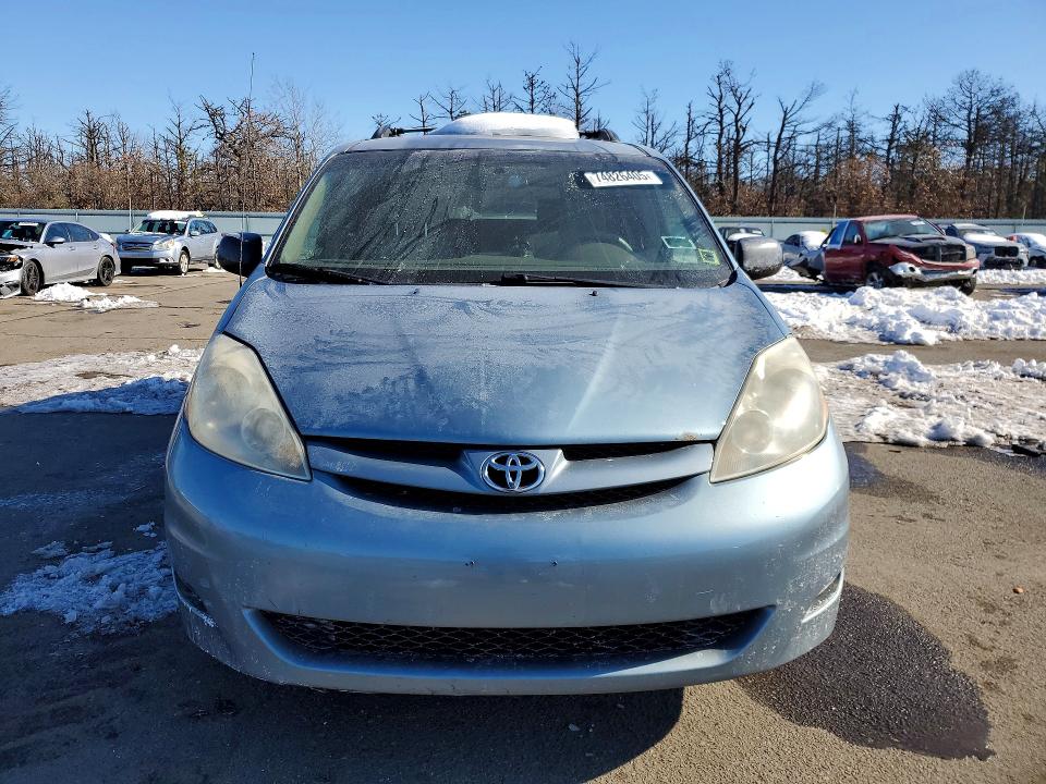 Photo 5 from auction – 2007 TOYOTA SIENNA with VIN 5TDZK23C27S024679
