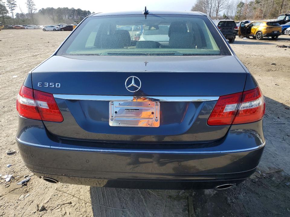 Photo 6 from auction – 2010 MERCEDES-BENZ E with VIN WDDHF5GBXAA163228