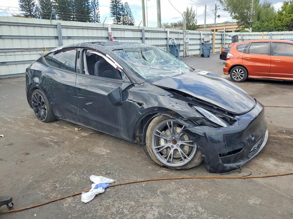 Photo 4 from auction – 2024 TESLA MODEL Y with VIN 7SAYGDED6RF206541