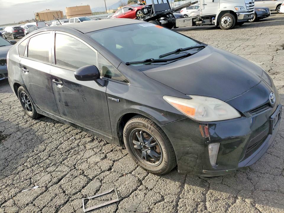 Foto 4 de la subasta – 2013 TOYOTA PRIUS con VIN JTDKN3DU3D5580717
