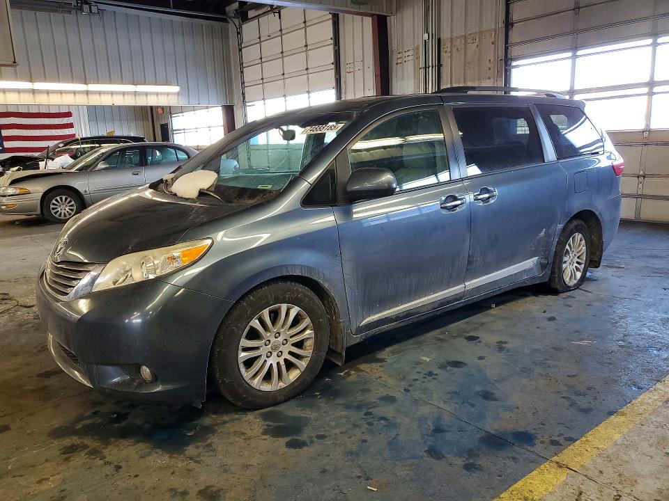 Foto 1 de la subasta – 2016 TOYOTA SIENNA con VIN 5TDYK3DC6GS764686
