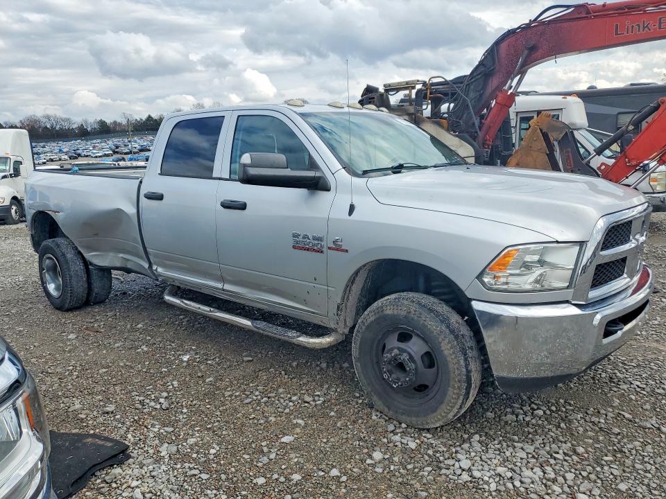 Photo 4 from auction – 2016 RAM 3500 with VIN 3C63RRGL5GG251374