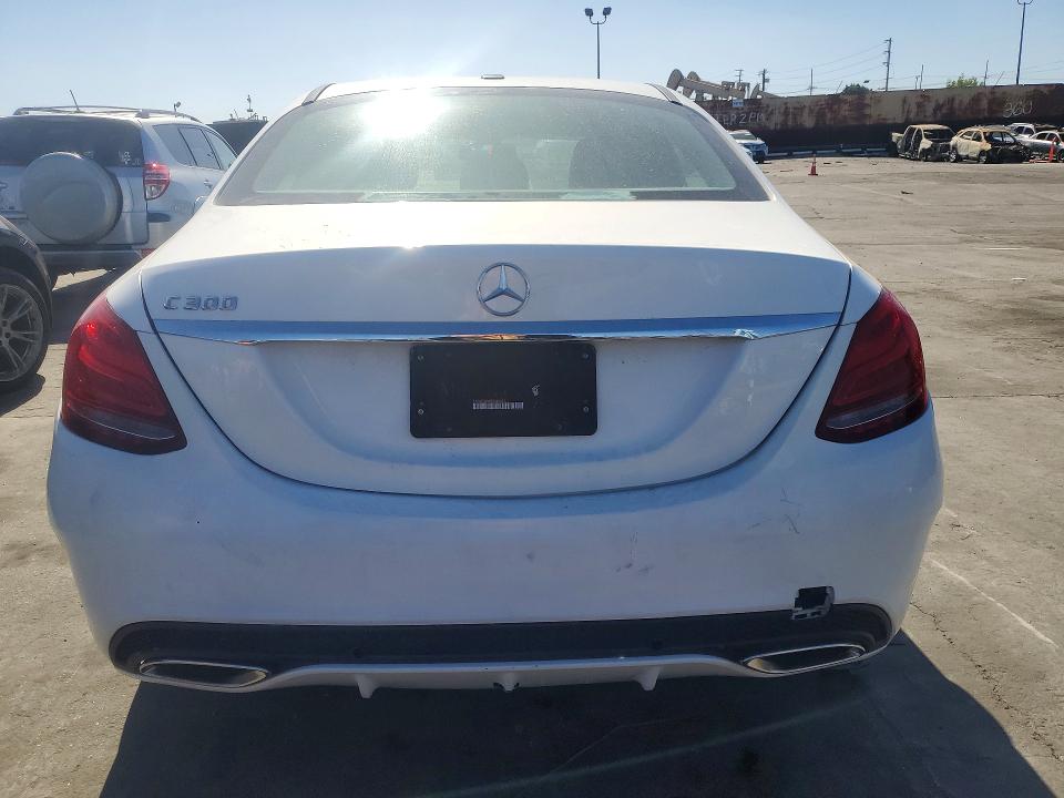 Photo 6 from auction – 2015 MERCEDES-BENZ C 300 with VIN 55SWF4JB6FU048417