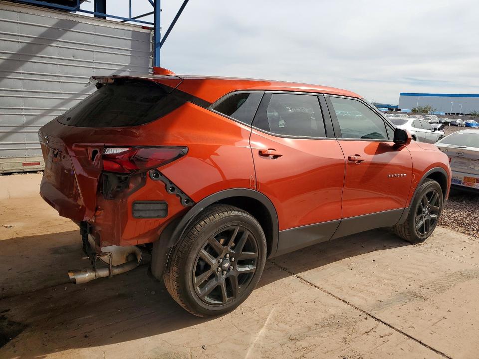 Photo 3 from auction – 2021 CHEVROLET BLAZER with VIN 3GNKBCRS1MS563234