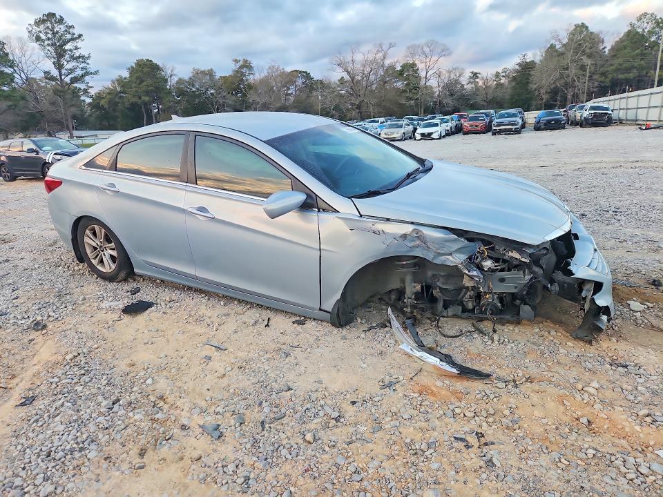 Photo 4 from auction – 2013 HYUNDAI SONATA GLS with VIN 5NPEB4ACXDH806811