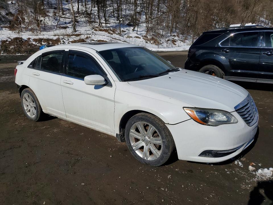 Photo 4 from auction – 2012 CHRYSLER 200 TOURIN with VIN 1C3CCBBB6CN200228
