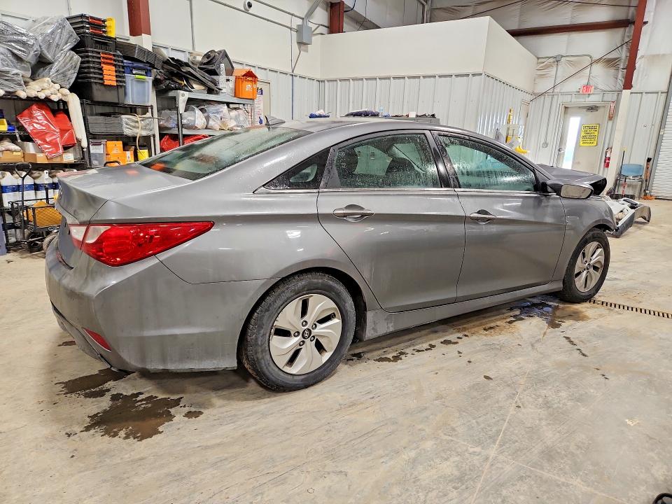 Photo 3 from auction – 2014 HYUNDAI SONATA with VIN 5NPEB4AC4EH820639