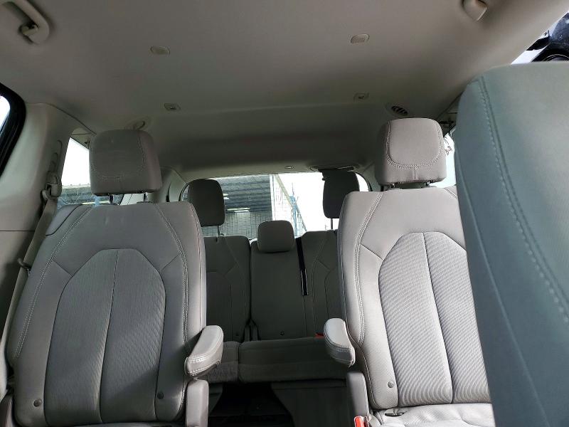 Photo 10 from auction – 2017 CHRYSLER PACIFICA with VIN 2C4RC1DG8HR552133