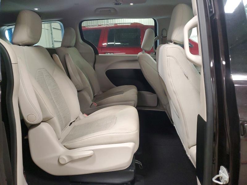 Photo 11 from auction – 2018 CHRYSLER PACIFICA with VIN 2C4RC1H76JR236715