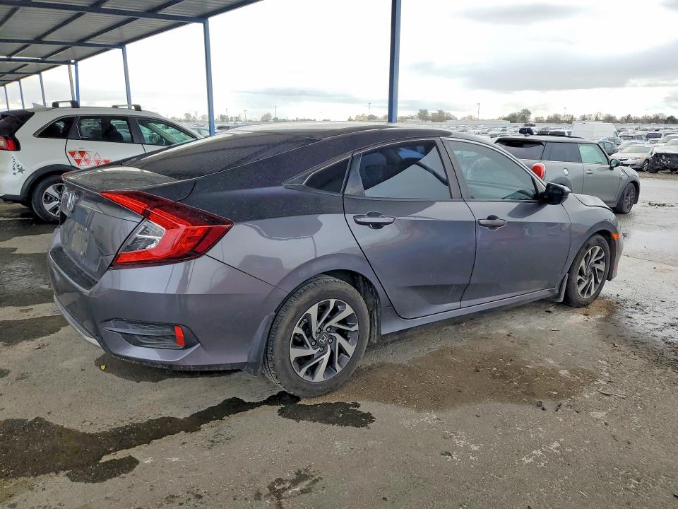 Zdjęcie 3 z aukcji – 2019 HONDA CIVIC z VIN 2HGFC2F68KH552631