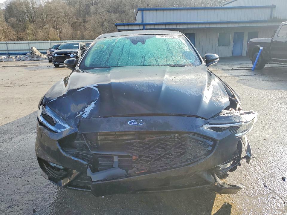 Photo 5 from auction – 2018 FORD FUSION SPO with VIN 3FA6P0VP1JR114057