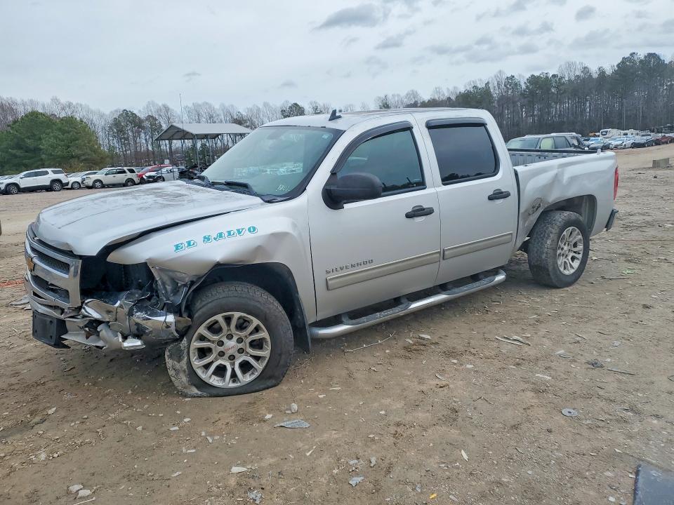 CHEVROLET SILVERADO 2013 with VIN 3GCPCSE08DG286644 - Photo from auction