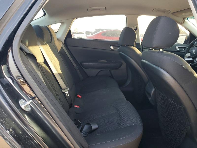 Photo 10 from auction – 2019 KIA OPTIMA LX with VIN 5XXGT4L39KG322902