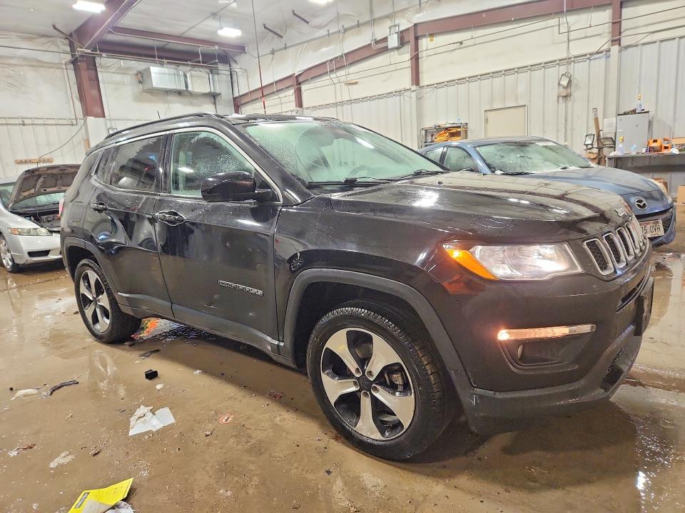 Photo 4 from auction – 2018 JEEP COMPASS with VIN 3C4NJDBB9JT153277