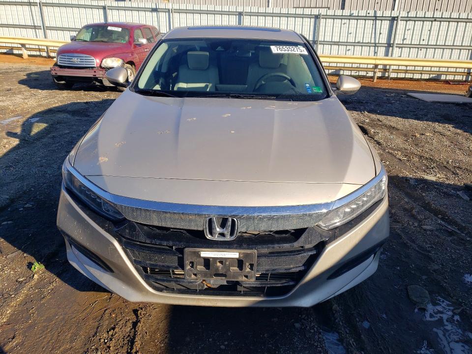Photo 5 from auction – 2018 HONDA ACCORD with VIN 1HGCV1F49JA096206