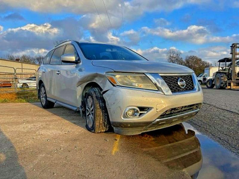 NISSAN PATHFINDER 2016 with VIN 5N1AR2MN1GC668647 - Photo from auction