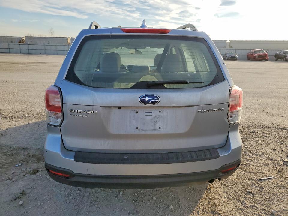 Photo 6 from auction – 2018 SUBARU FORESTER with VIN JF2SJABCXJH585127