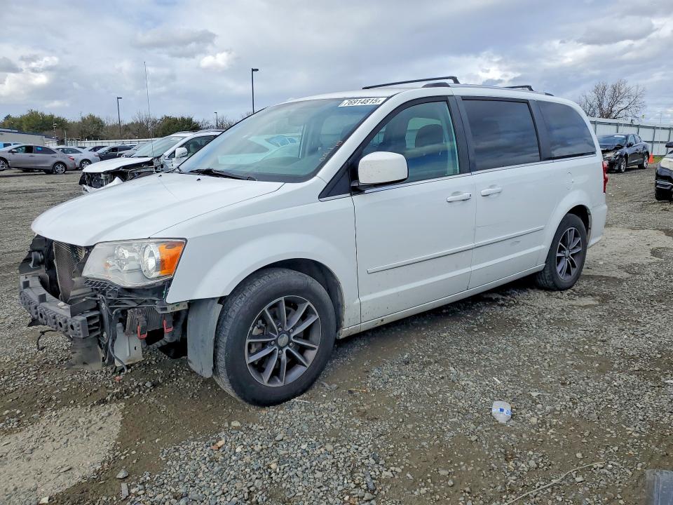 DODGE GRAND CARA 2017 z numerem VIN 2C4RDGCG8HR605396 - Zdjęcie z aukcji