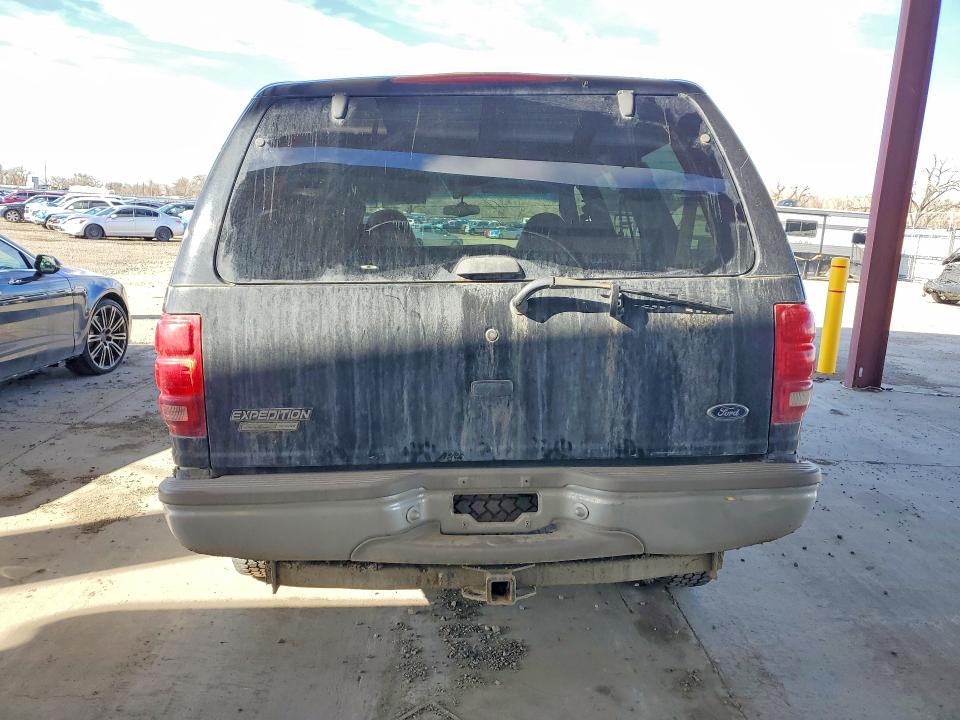 Photo 6 from auction – 2000 FORD EXPEDITION with VIN 1FMPU18LXYLC35552