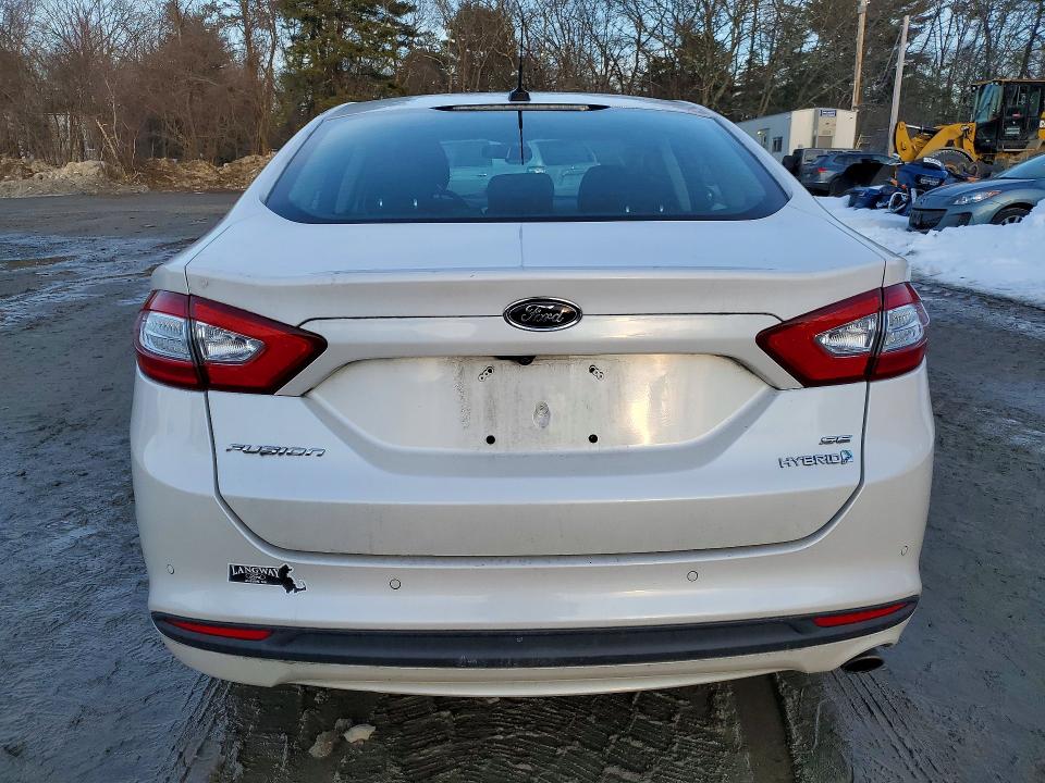 Photo 6 from auction – 2014 FORD FUSION with VIN 3FA6P0LU1ER310370