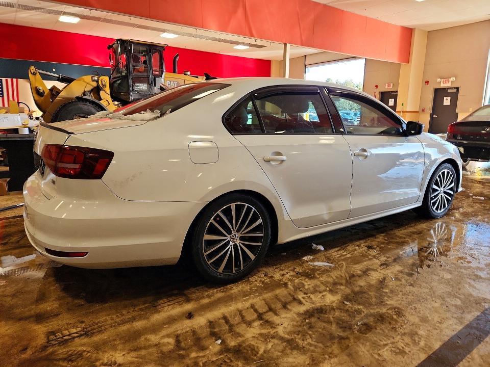 Photo 3 from auction – 2016 VOLKSWAGEN JETTA SPOR with VIN 3VWD17AJXGM274972