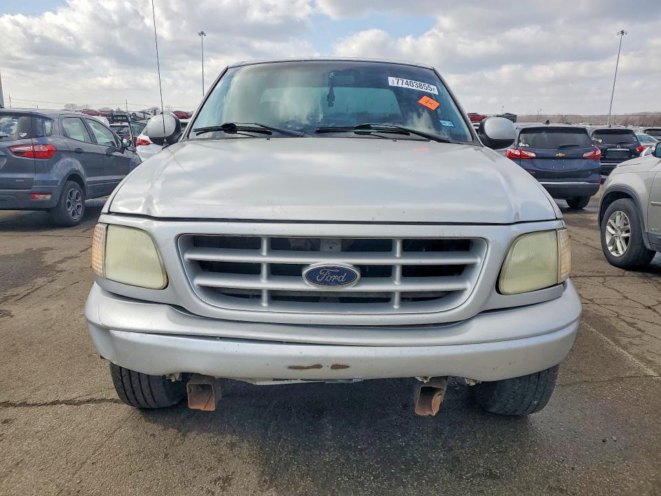 Photo 5 from auction – 2003 FORD F150 with VIN 2FTRX17213CA07858