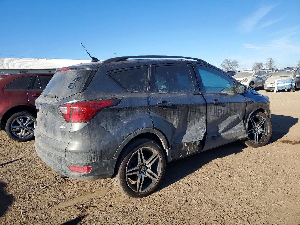 Photo 3 from auction – 2019 FORD ESCAPE SEL with VIN 1FMCU9HD2KUA46966