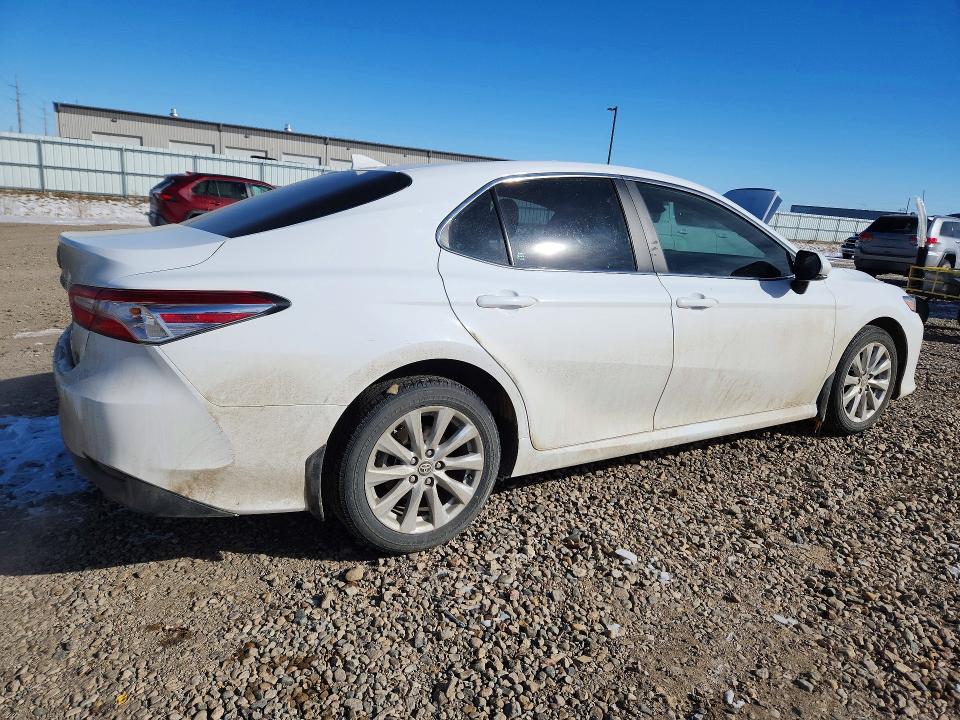 Photo 3 from auction – 2020 TOYOTA CAMRY with VIN 4T1L11BK6LU013892